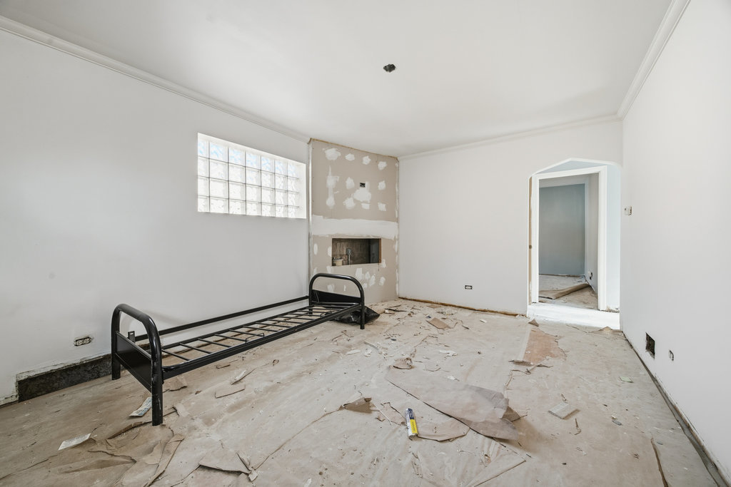 14235 S Dearborn Street, Riverdale, IL 60827