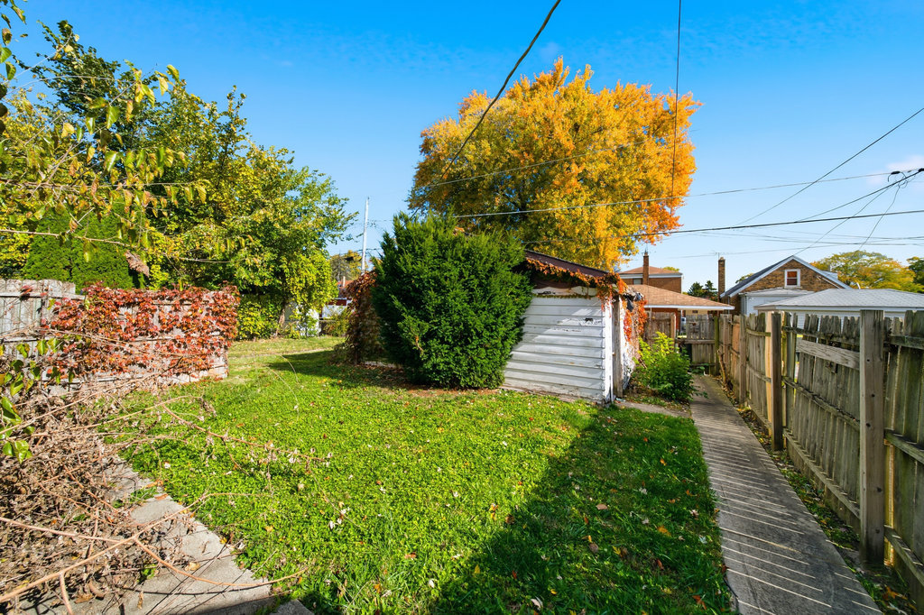 14235 S Dearborn Street, Riverdale, IL 60827