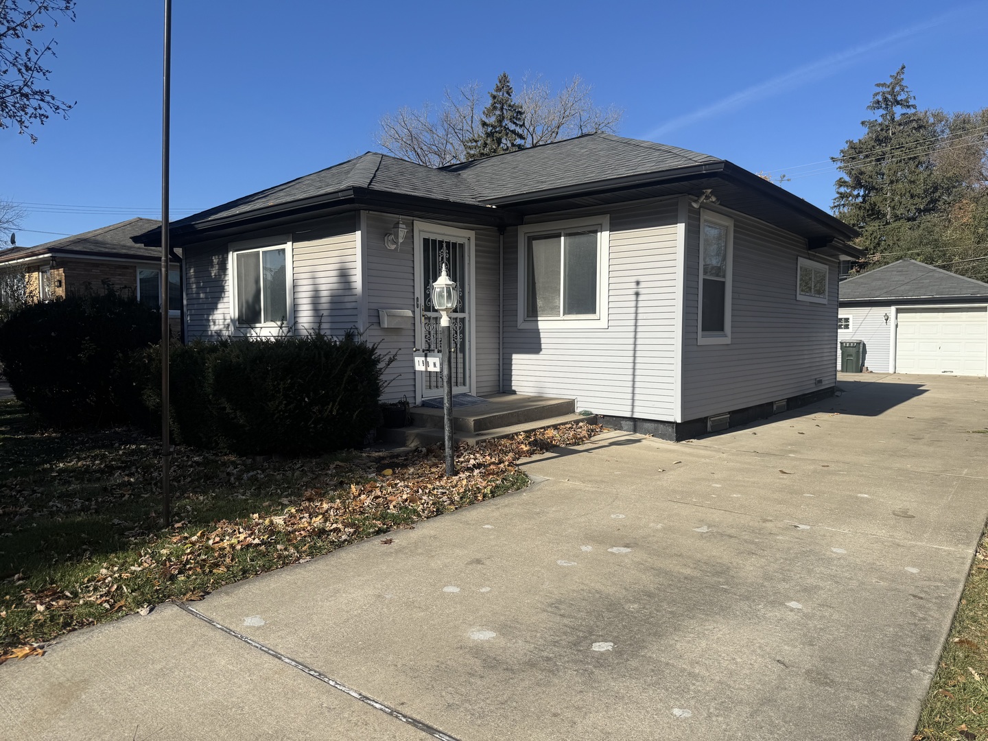 198 W Burlington Street, Riverside, IL 60546