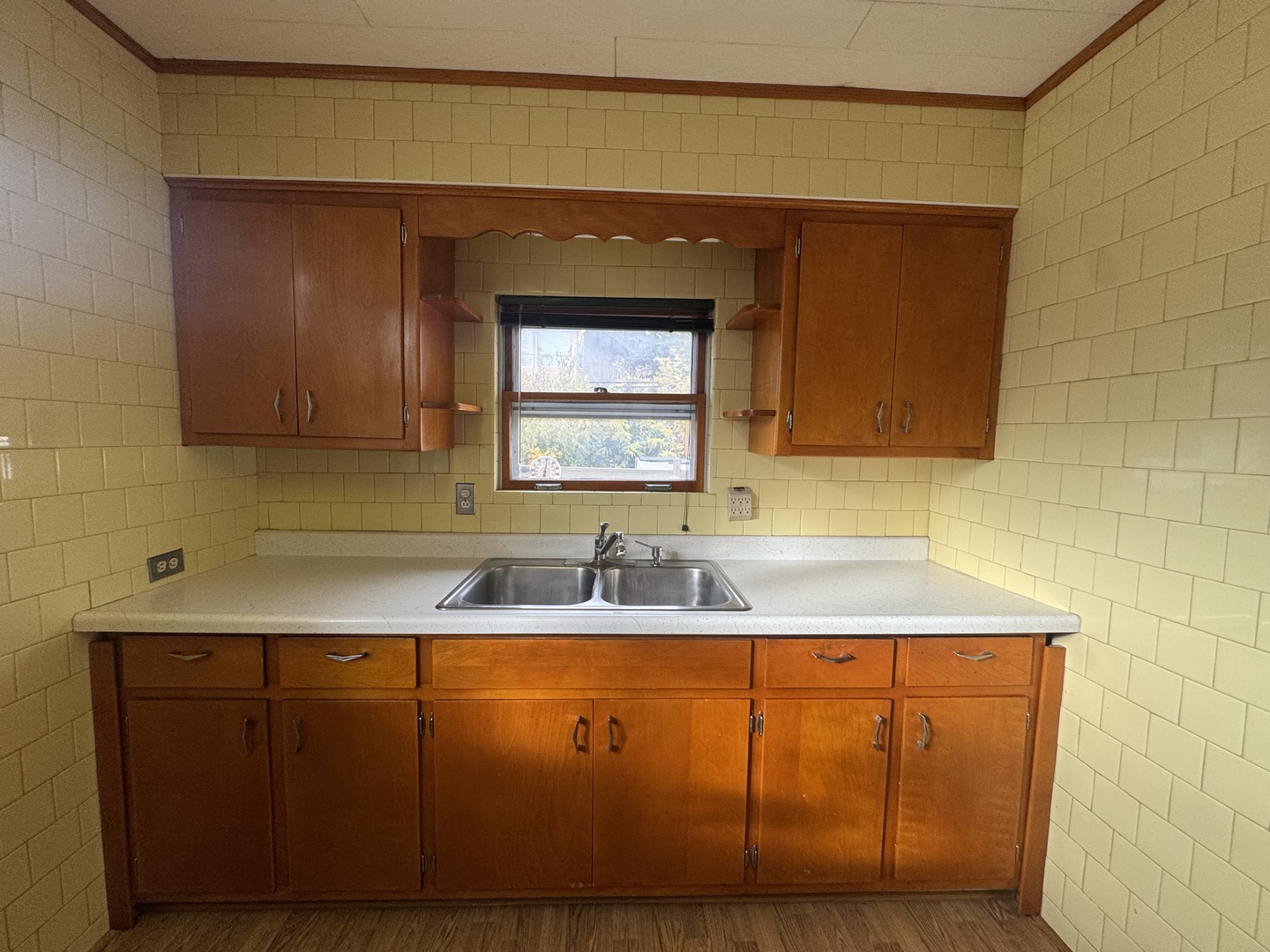 198 W Burlington Street, Riverside, IL 60546