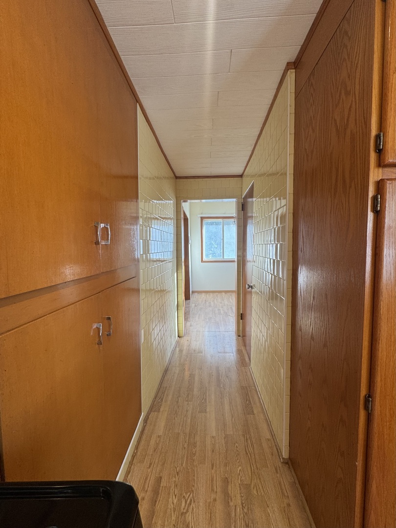 198 W Burlington Street, Riverside, IL 60546