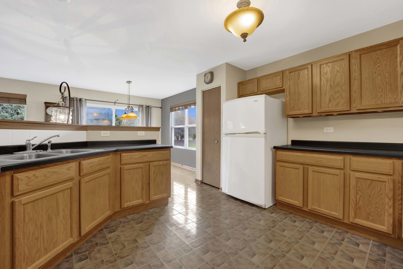 3904 Stockton Drive, Joliet, IL 60436