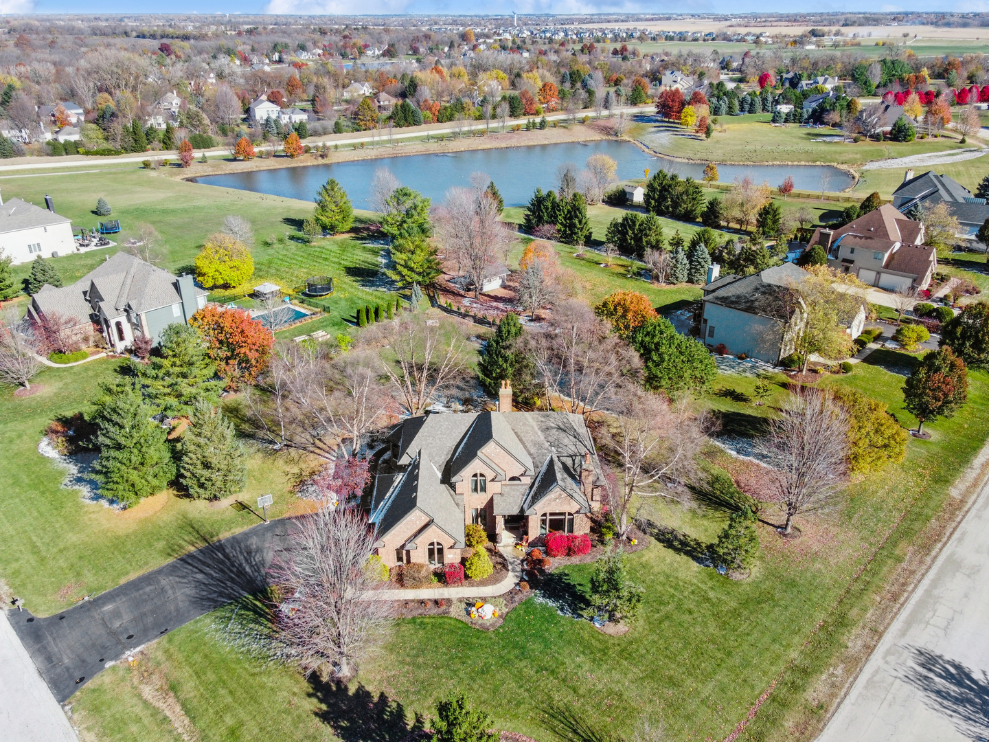 5592 Jennifer Court, Yorkville, IL 60560