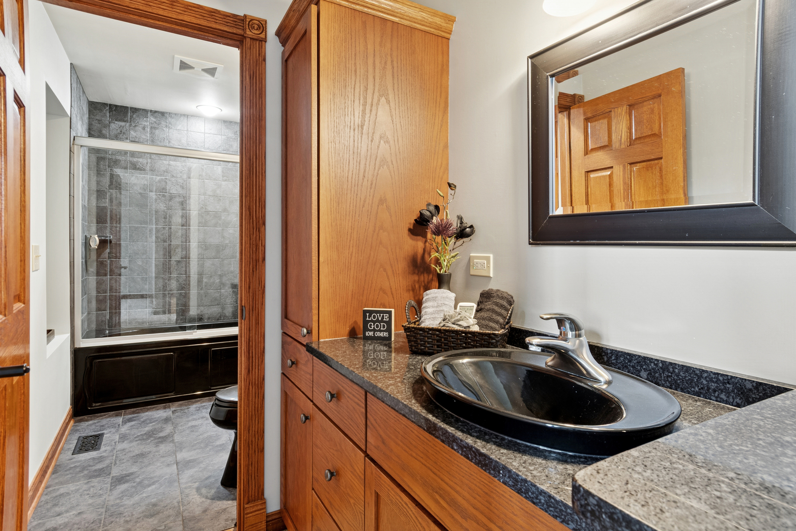 5592 Jennifer Court, Yorkville, IL 60560