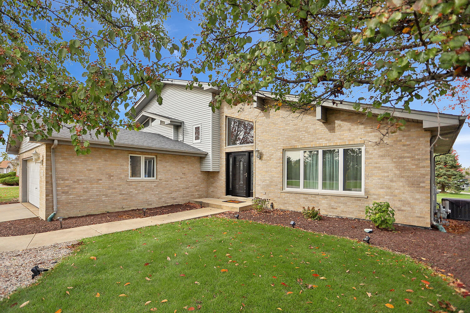 701 Wayne Drive, Crete, IL 60417