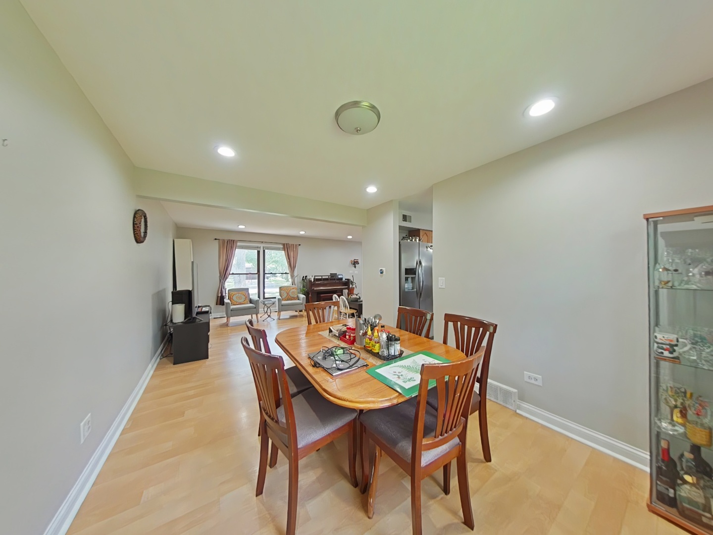 4400 Waubansie Lane, Lisle, IL 60532