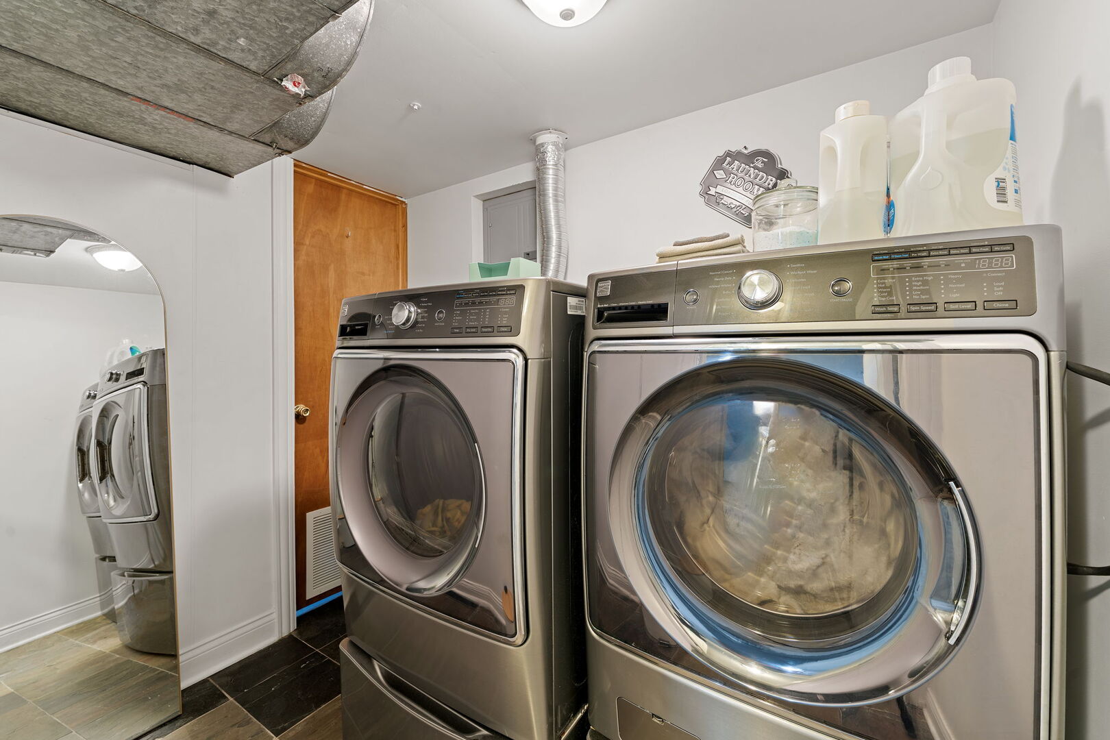 1514 N 22nd Avenue, Melrose Park, IL 60160