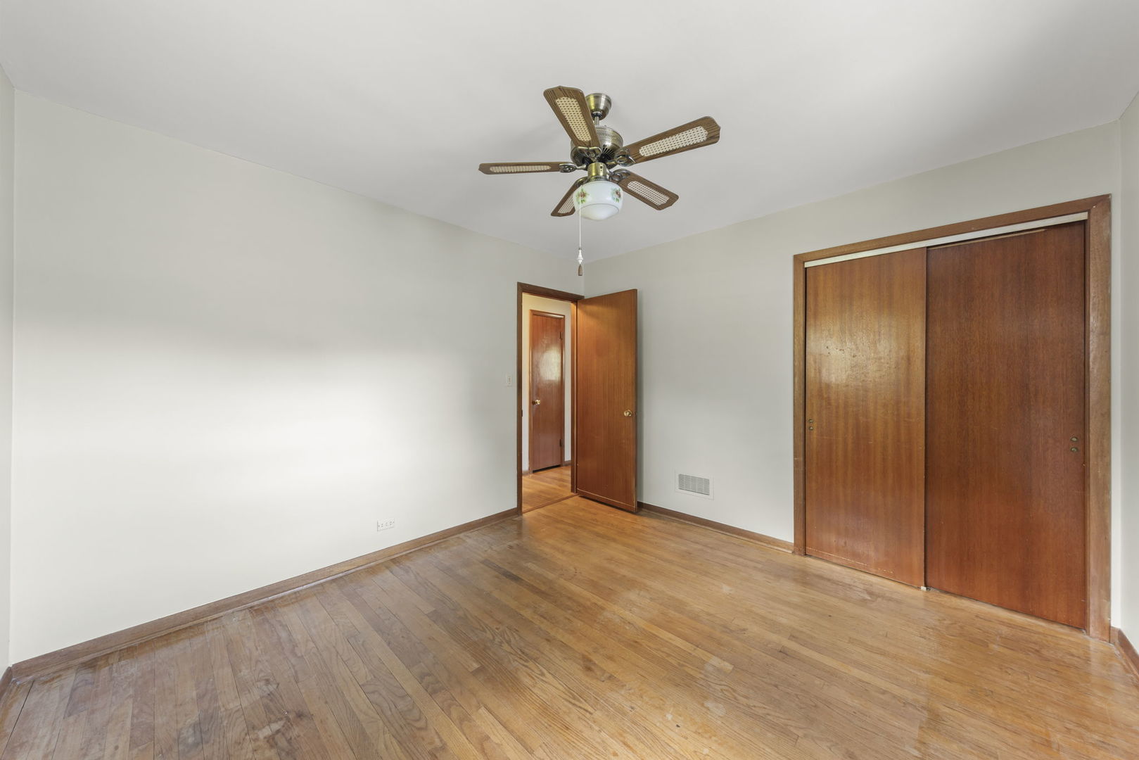 5825 Webster Street, Downers Grove, IL 60516