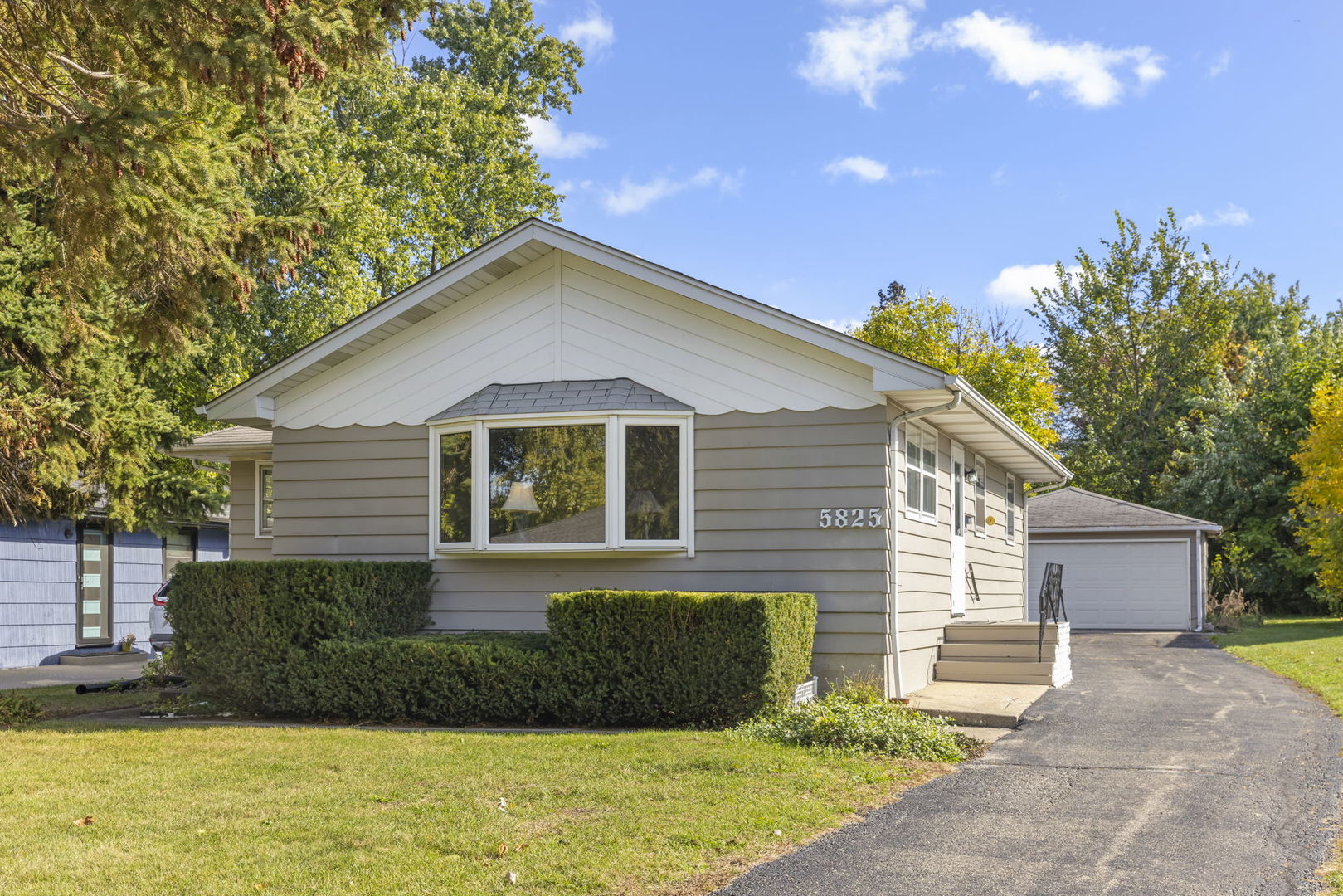 5825 Webster Street, Downers Grove, IL 60516