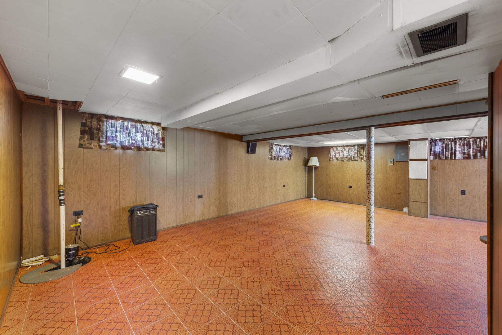 5825 Webster Street, Downers Grove, IL 60516