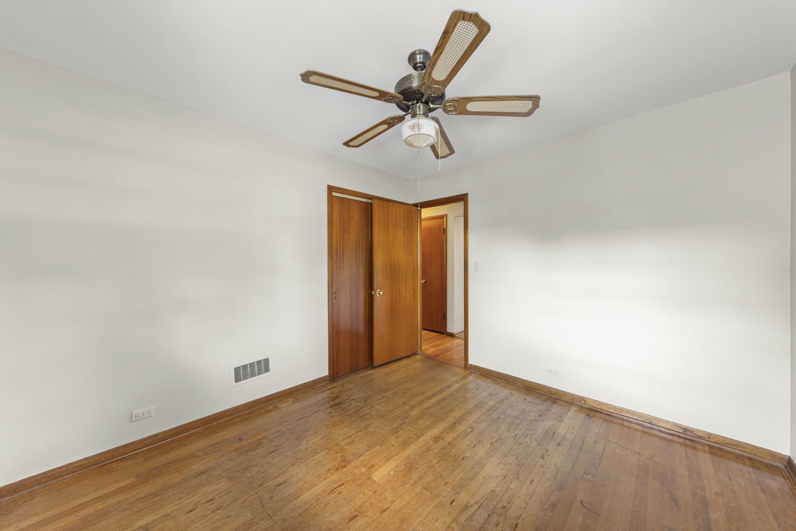 5825 Webster Street, Downers Grove, IL 60516