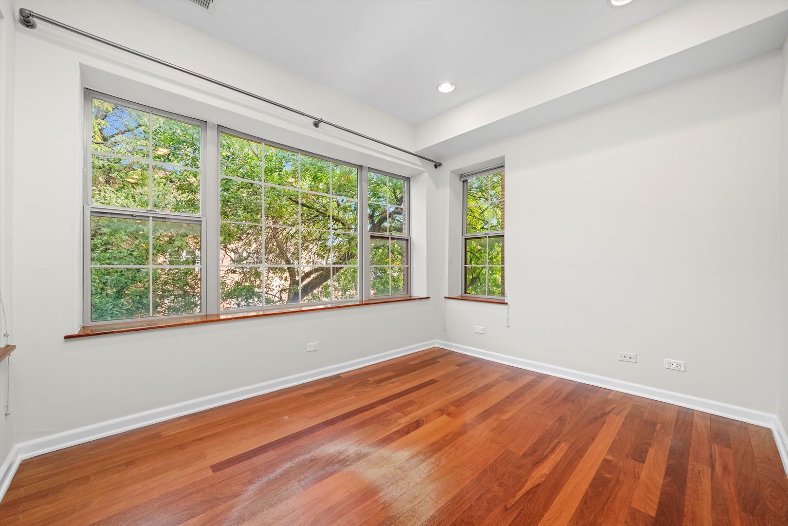 3551 W Belle Plaine Avenue #2, Chicago, IL 60618