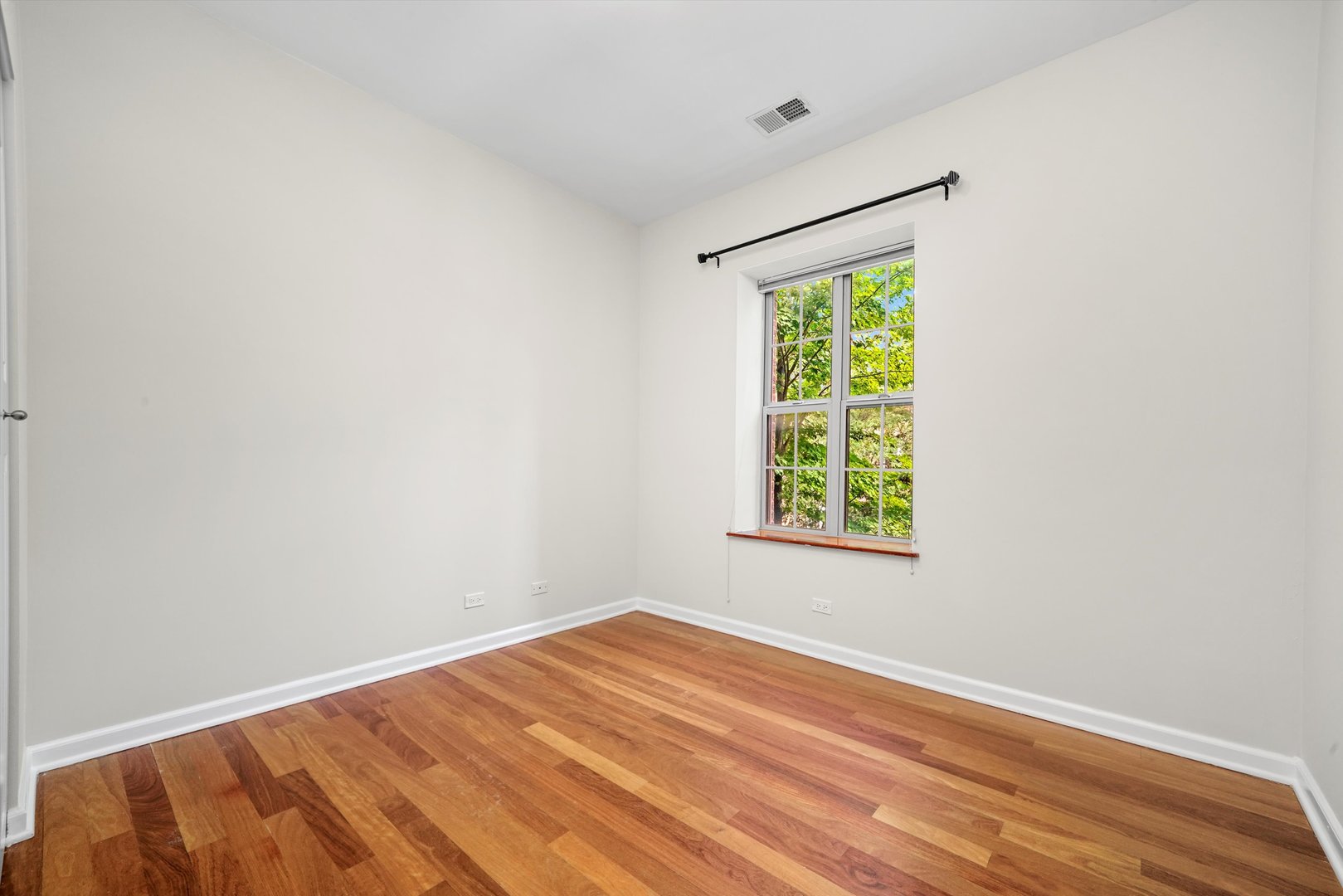 3551 W Belle Plaine Avenue #2, Chicago, IL 60618