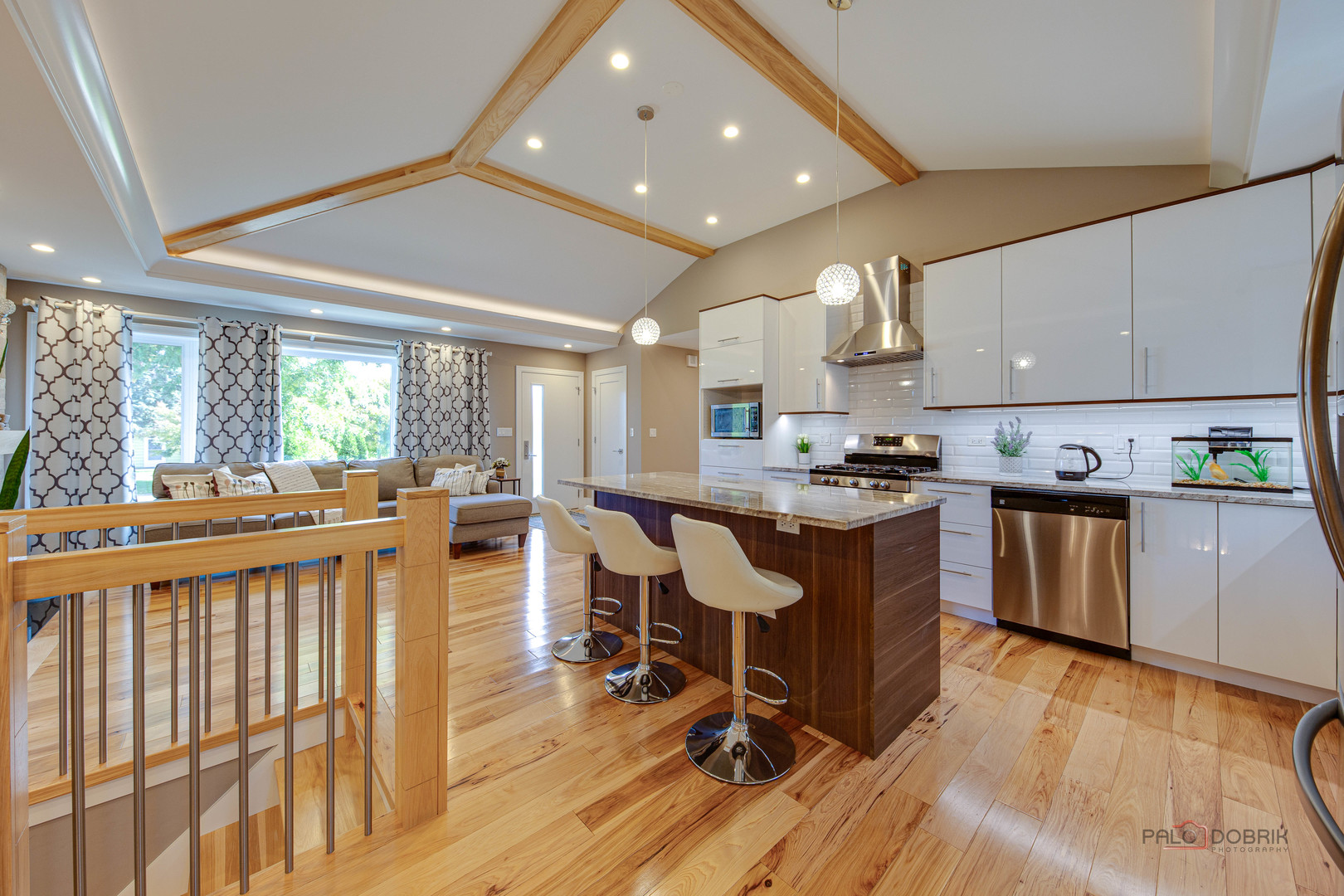 8548 Lockwood Avenue, Burbank, IL 60459