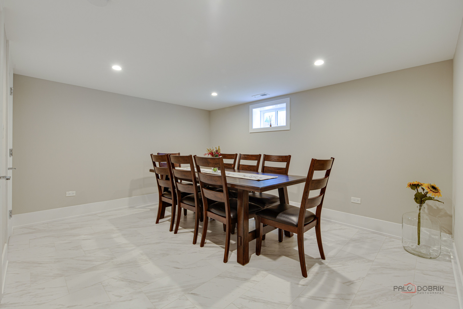 8548 Lockwood Avenue, Burbank, IL 60459