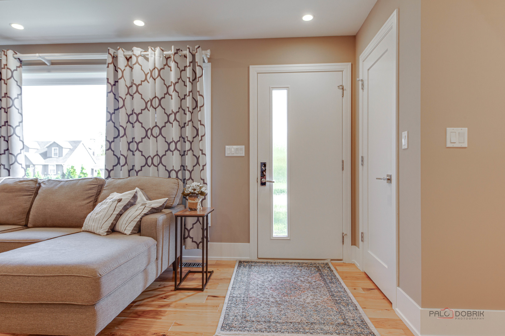 8548 Lockwood Avenue, Burbank, IL 60459