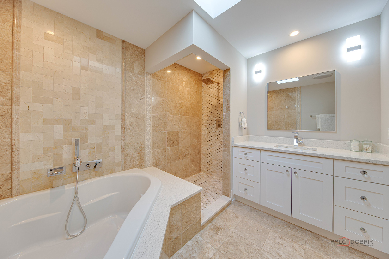 8548 Lockwood Avenue, Burbank, IL 60459