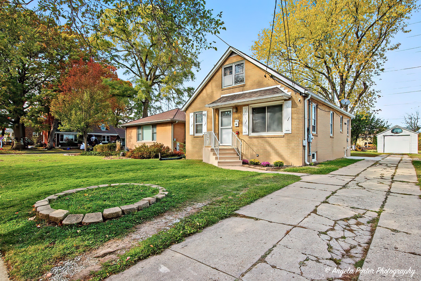722 W Keith Avenue, Waukegan, IL 60085