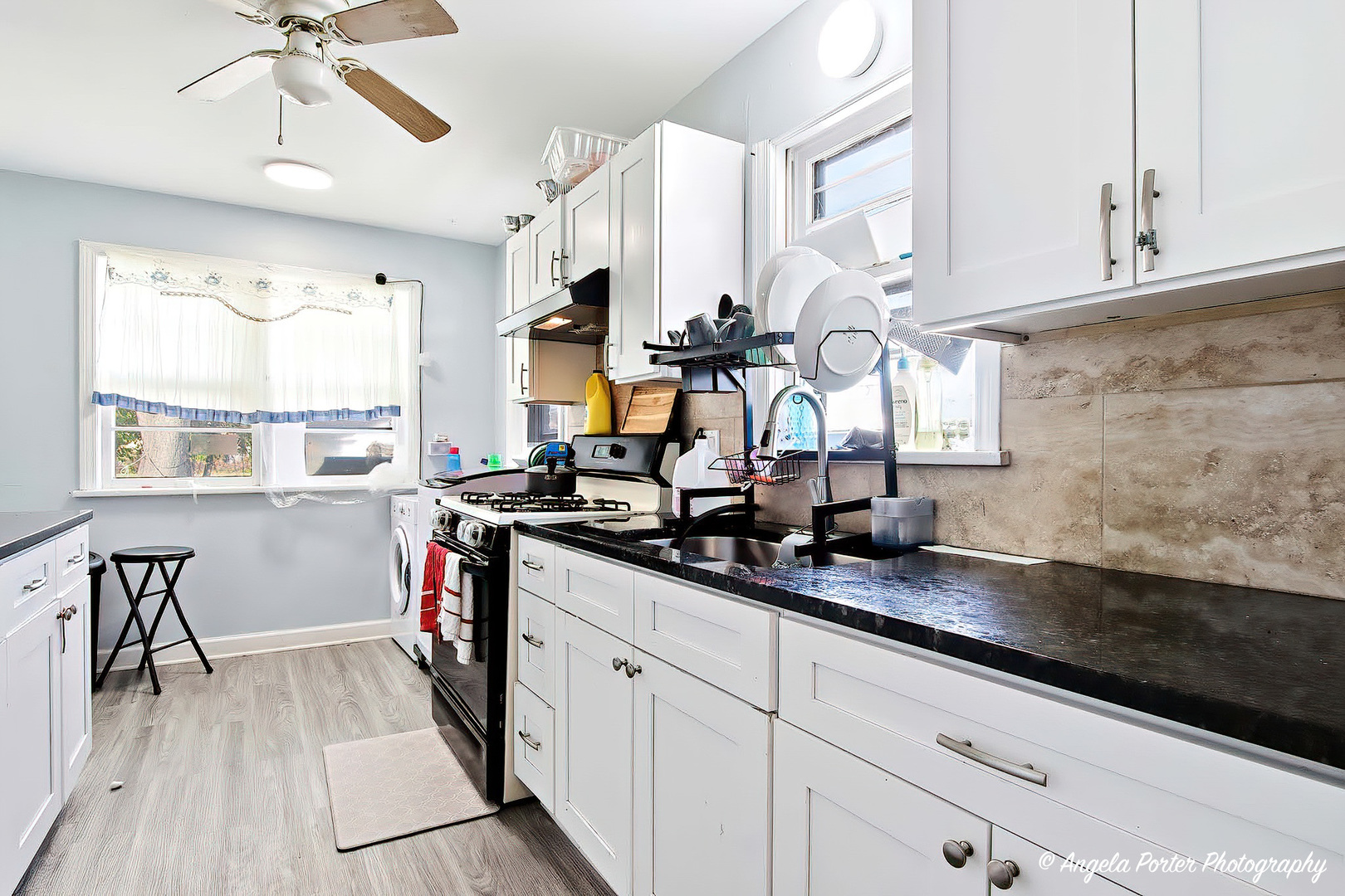 722 W Keith Avenue, Waukegan, IL 60085