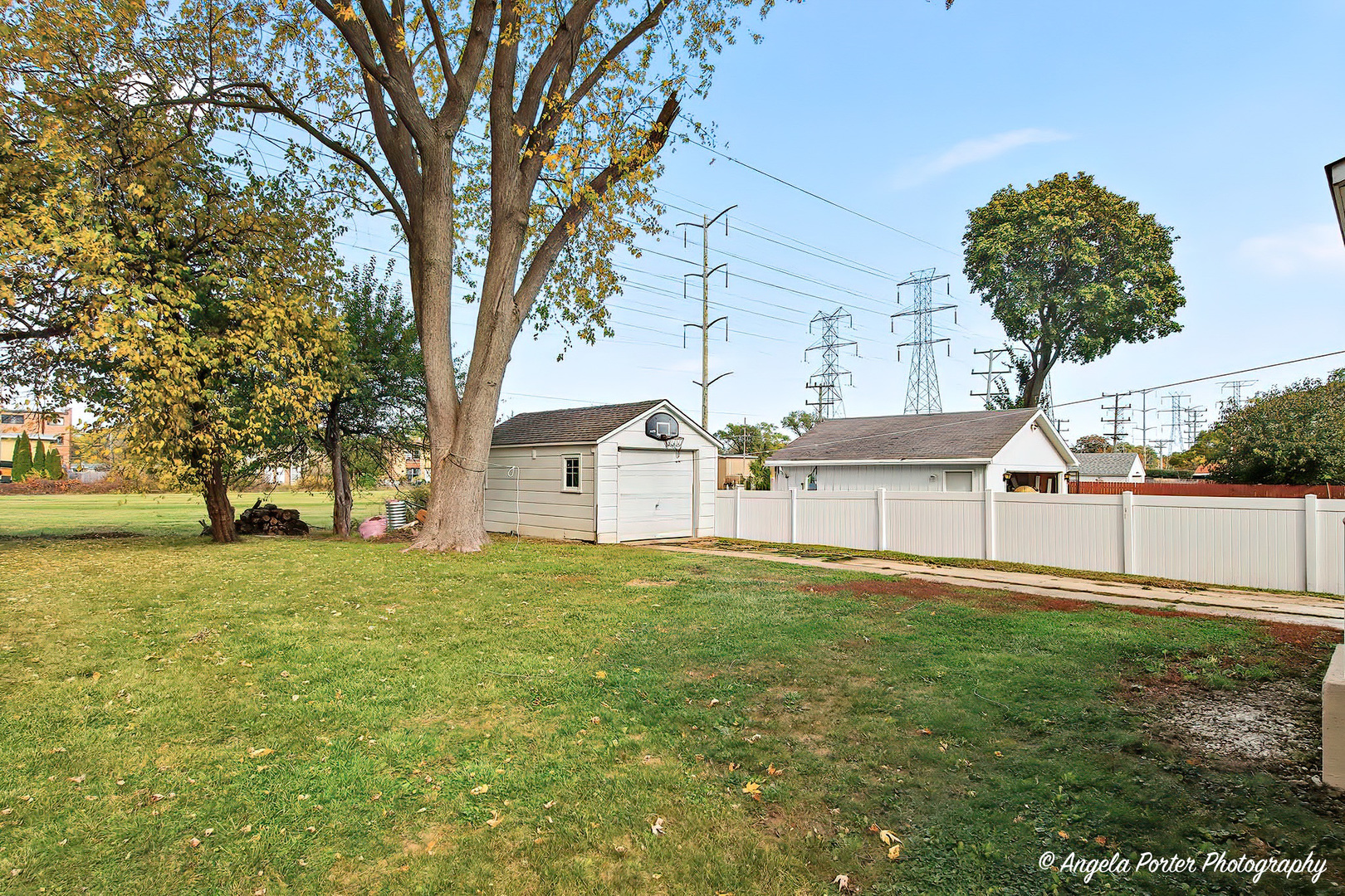 722 W Keith Avenue, Waukegan, IL 60085