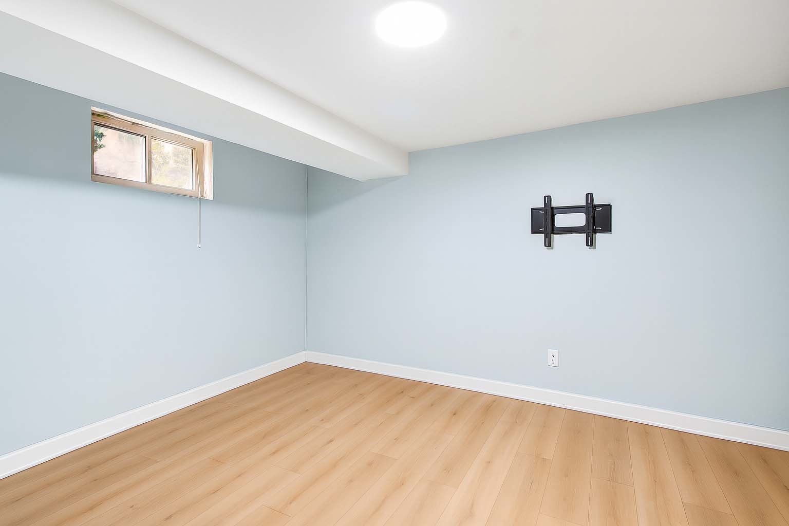 722 W Keith Avenue, Waukegan, IL 60085