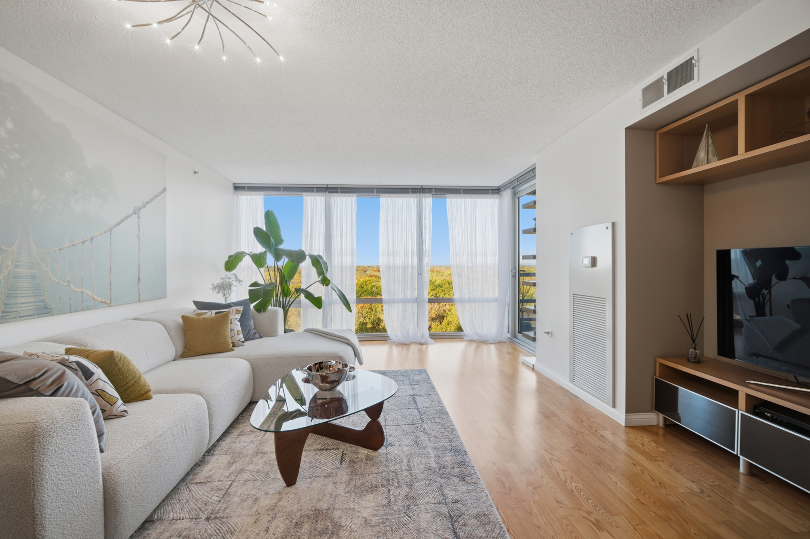 9655 WOODS Drive #1304, Skokie, IL 60077