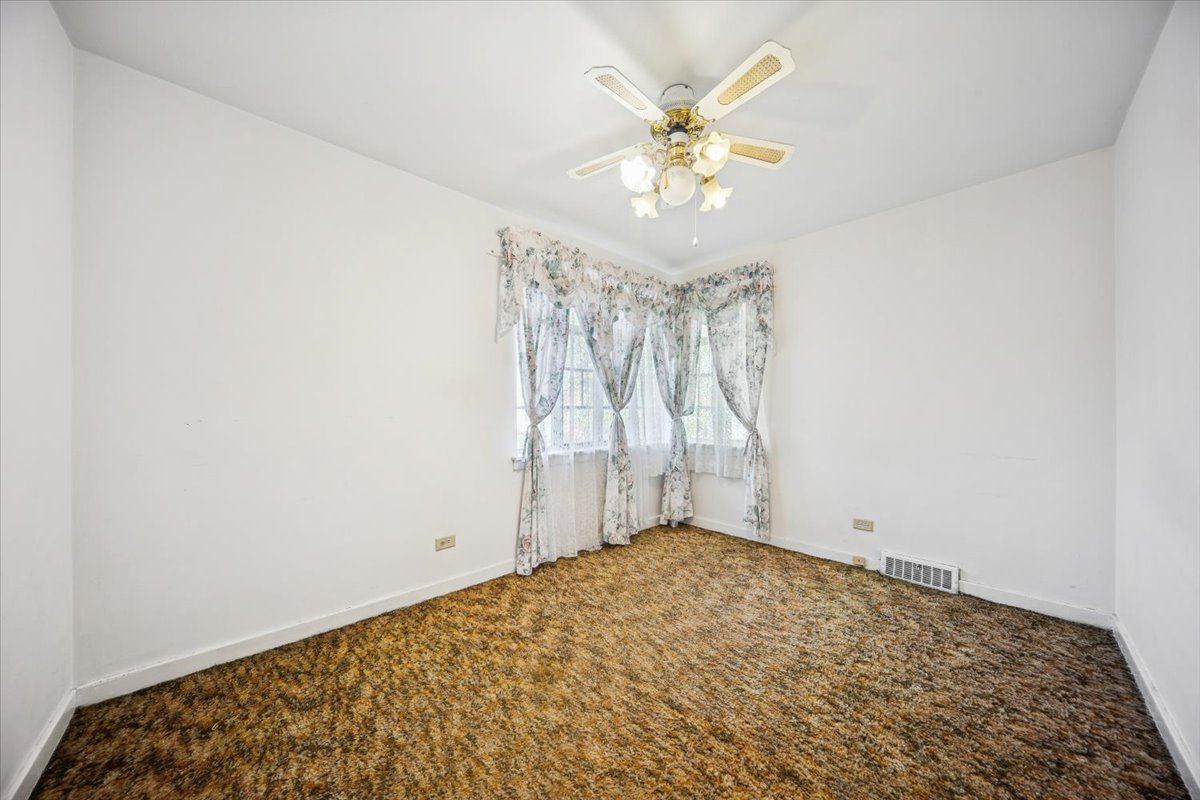 3047 N 79th Avenue, Elmwood Park, IL 60707