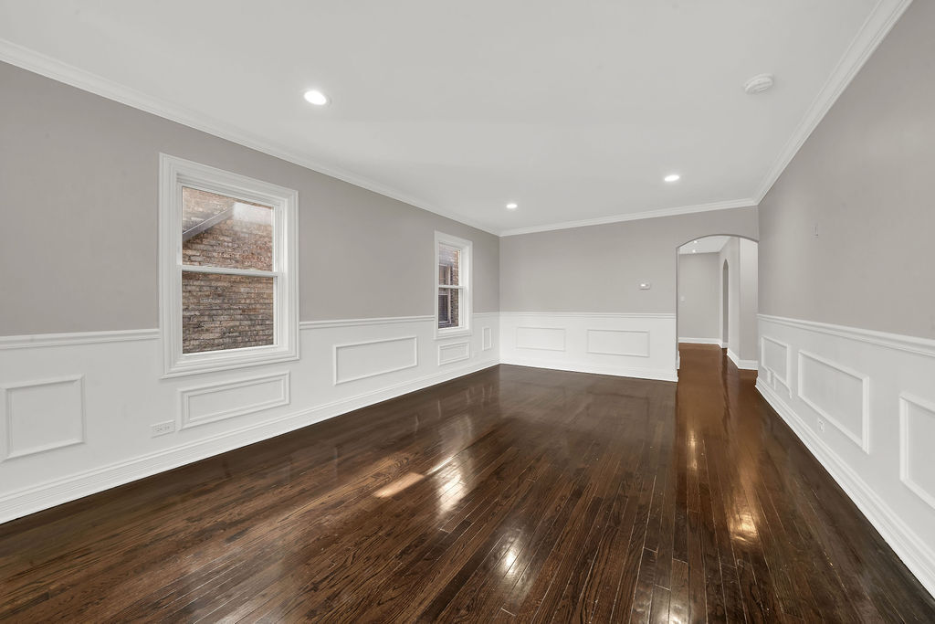 8033 S Campbell Avenue, Chicago, IL 60652