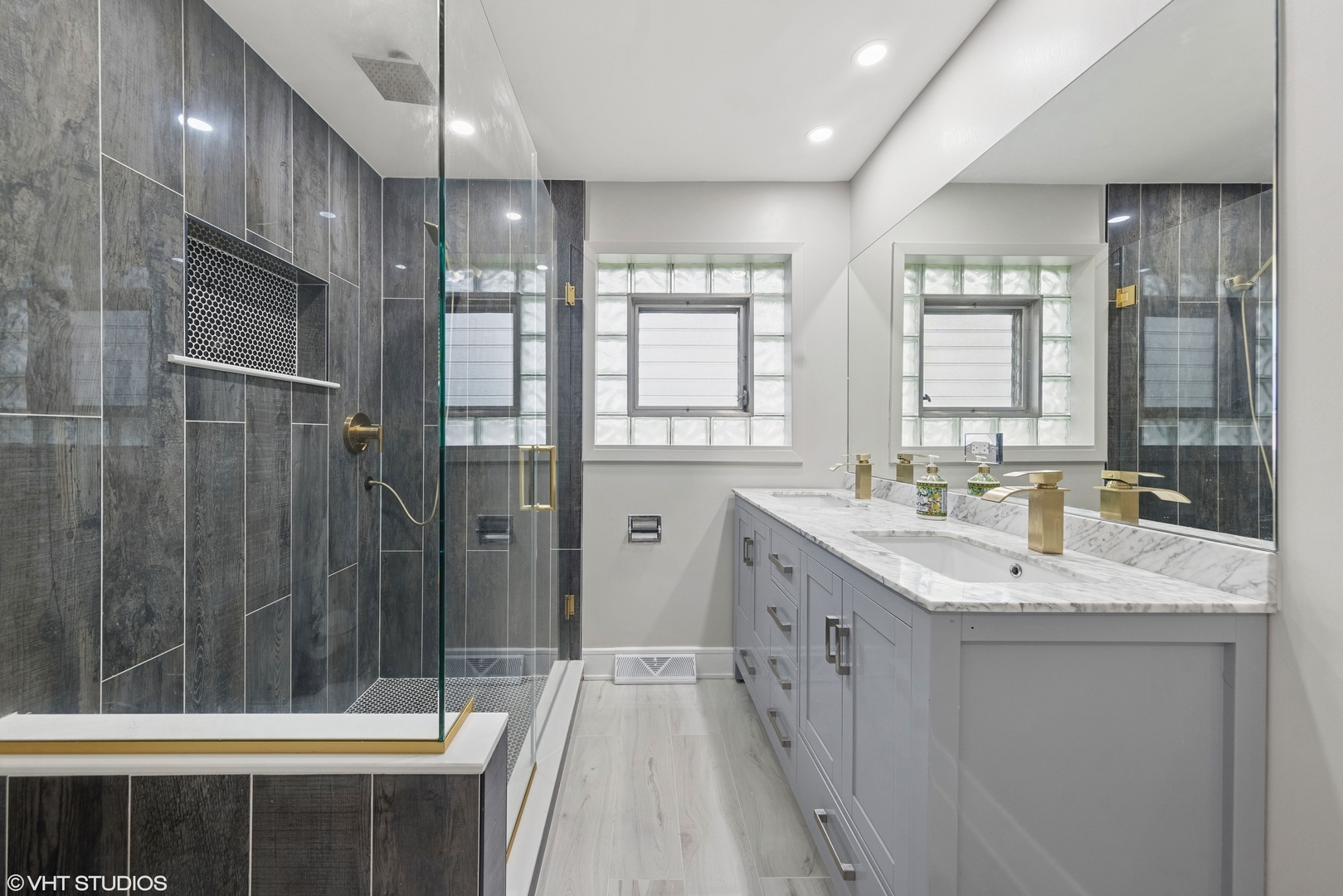 932 60th Place, Downers Grove, IL 60516