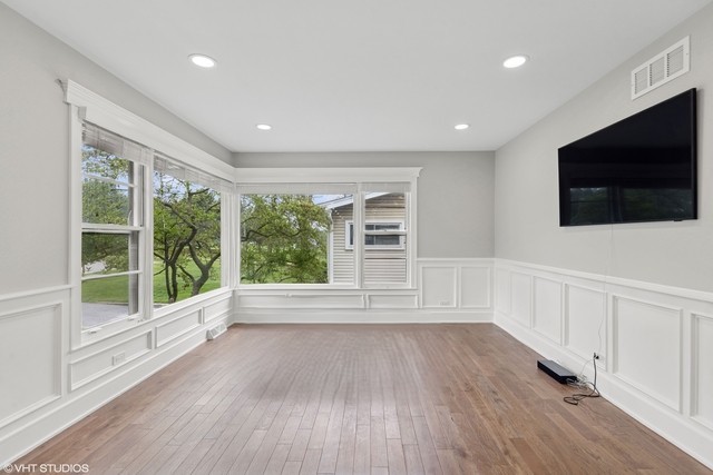 932 60th Place, Downers Grove, IL 60516