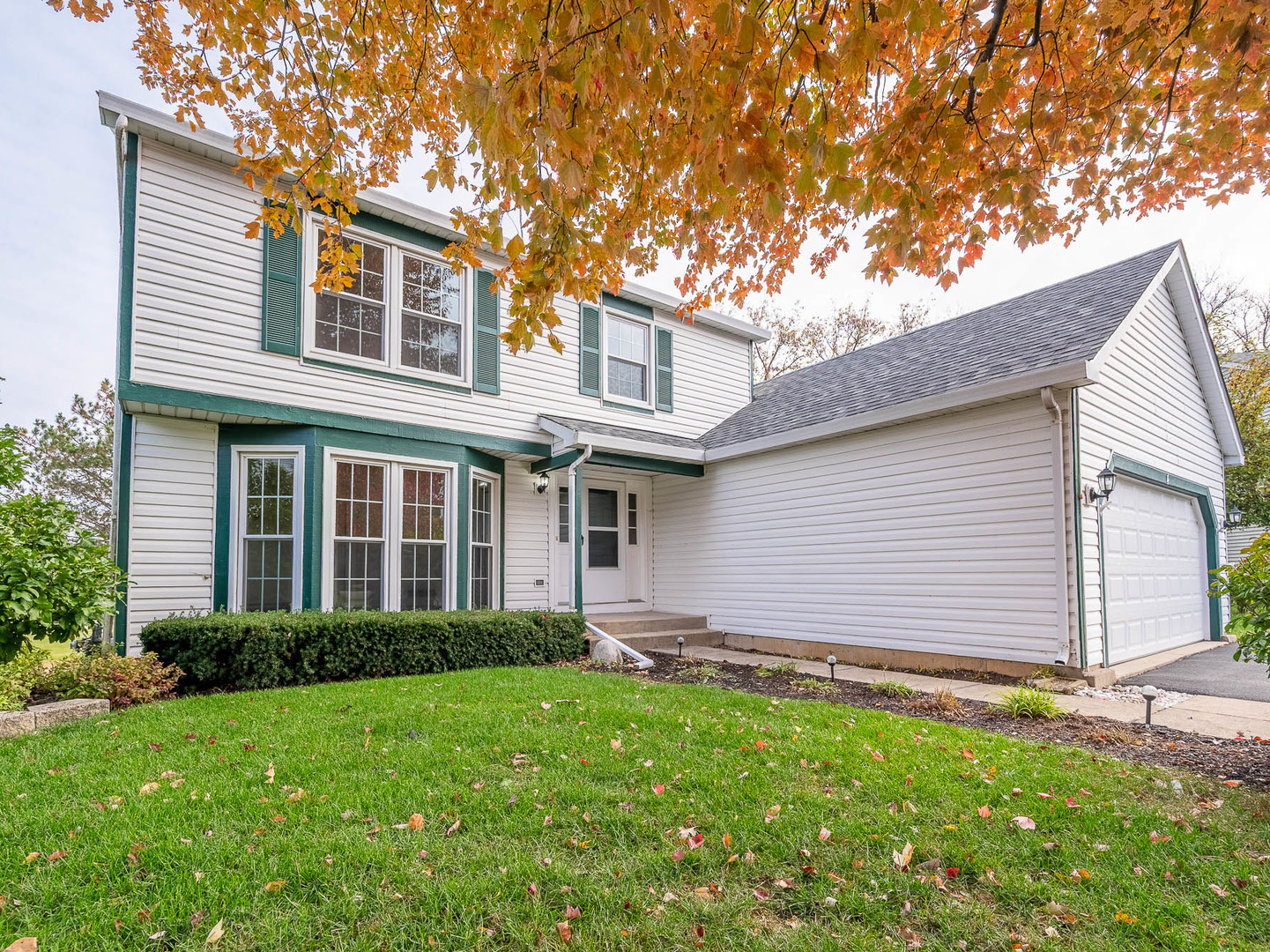 4 Candlewood Court, Cary, IL 60013