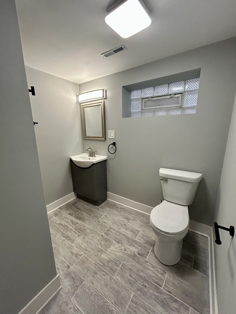 12613 S Michigan Avenue, Chicago, IL 60628