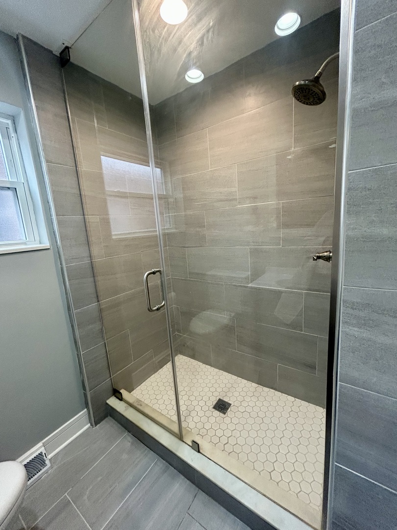 12613 S Michigan Avenue, Chicago, IL 60628