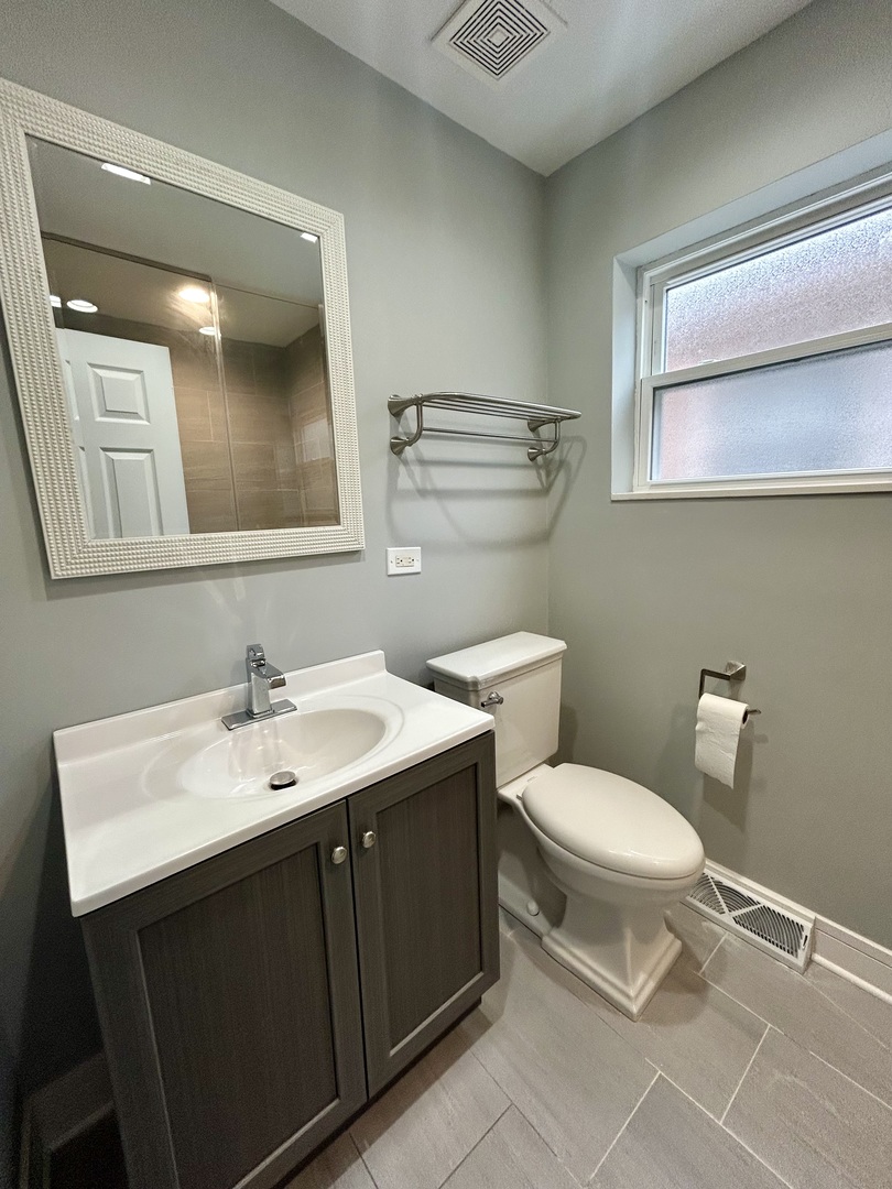 12613 S Michigan Avenue, Chicago, IL 60628