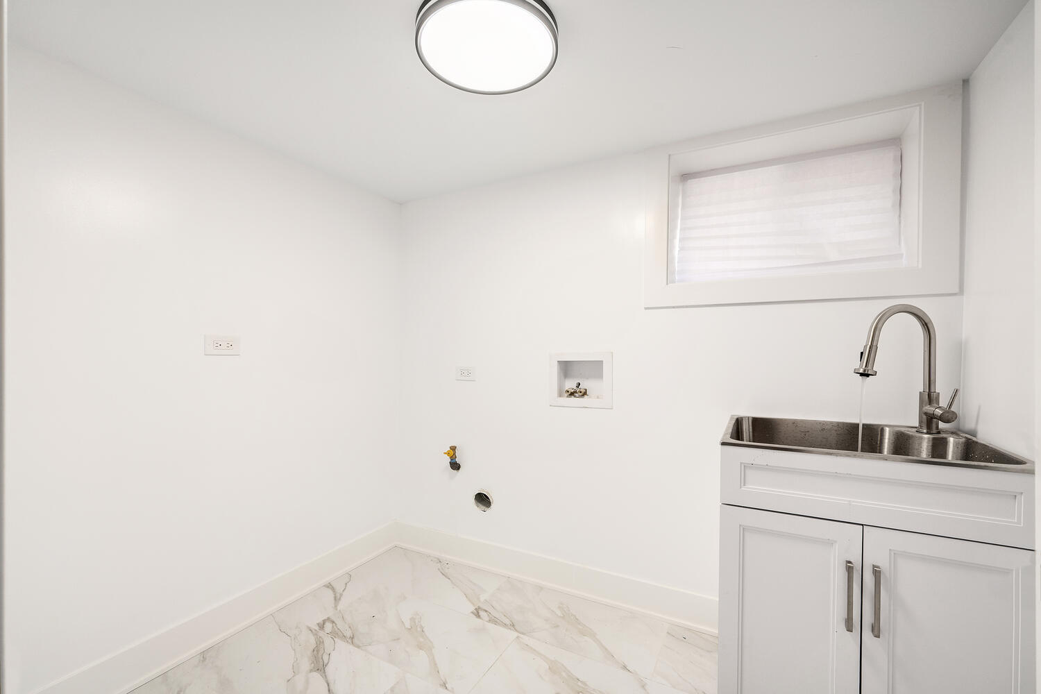 15231 Ashland Avenue, Harvey, IL 60426