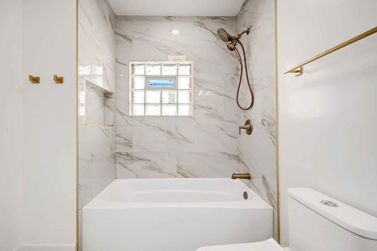 15231 Ashland Avenue, Harvey, IL 60426