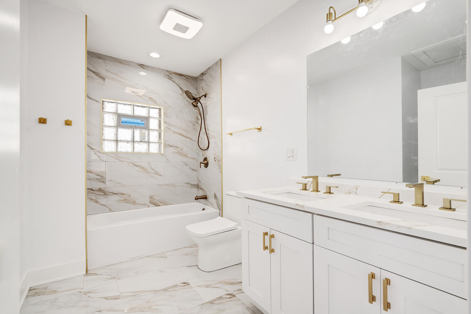 15231 Ashland Avenue, Harvey, IL 60426