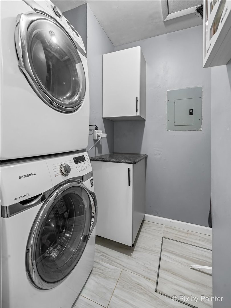 213 Glen Street, West Chicago, IL 60185