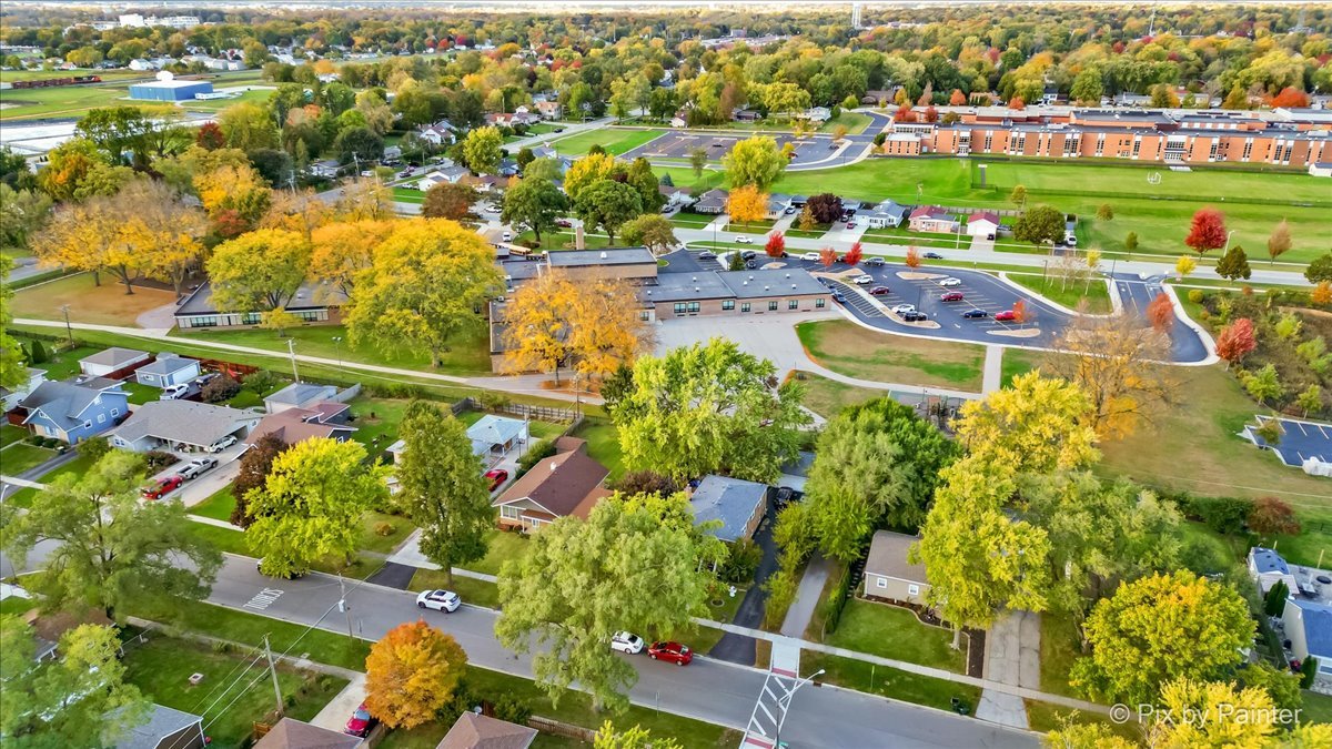 213 Glen Street, West Chicago, IL 60185