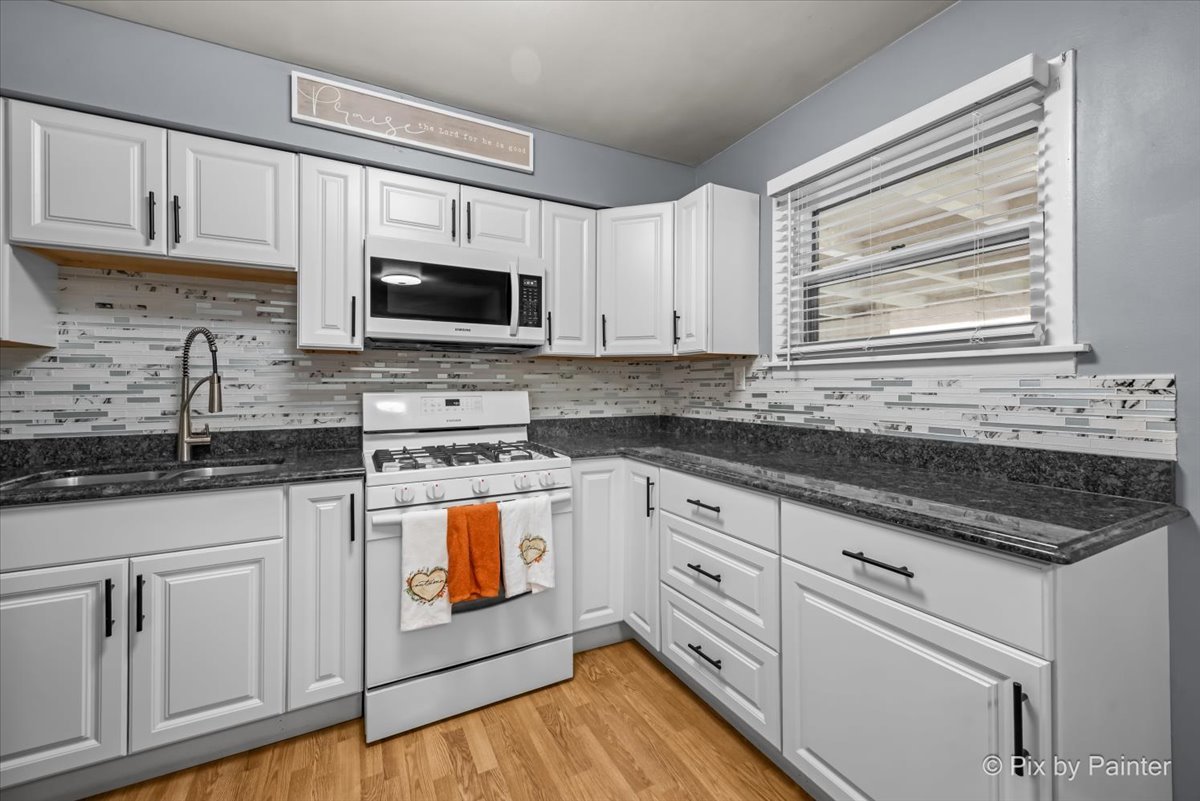 213 Glen Street, West Chicago, IL 60185