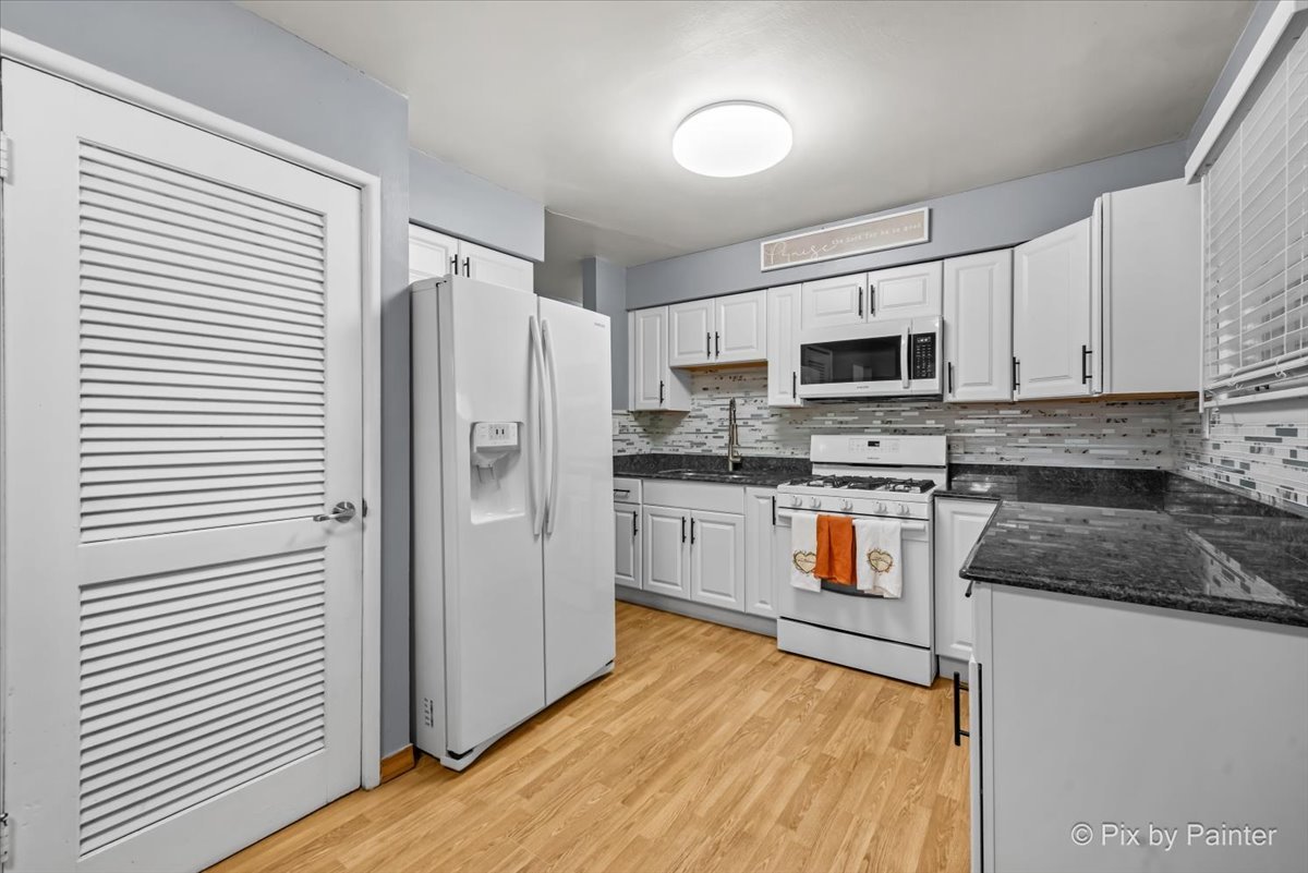 213 Glen Street, West Chicago, IL 60185