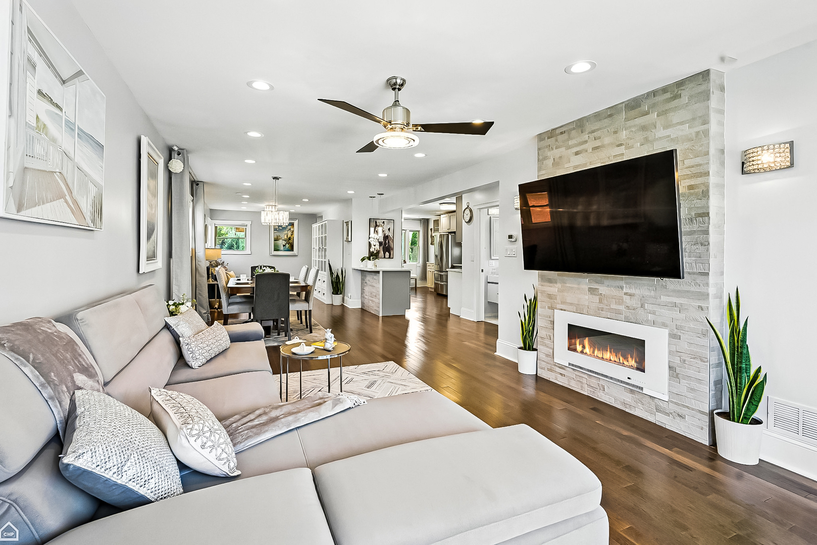 7515 W Roscoe Street, Chicago, IL 60634