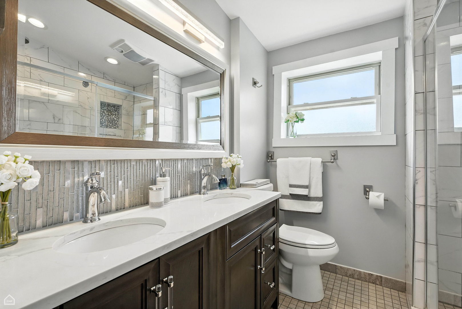 7515 W Roscoe Street, Chicago, IL 60634