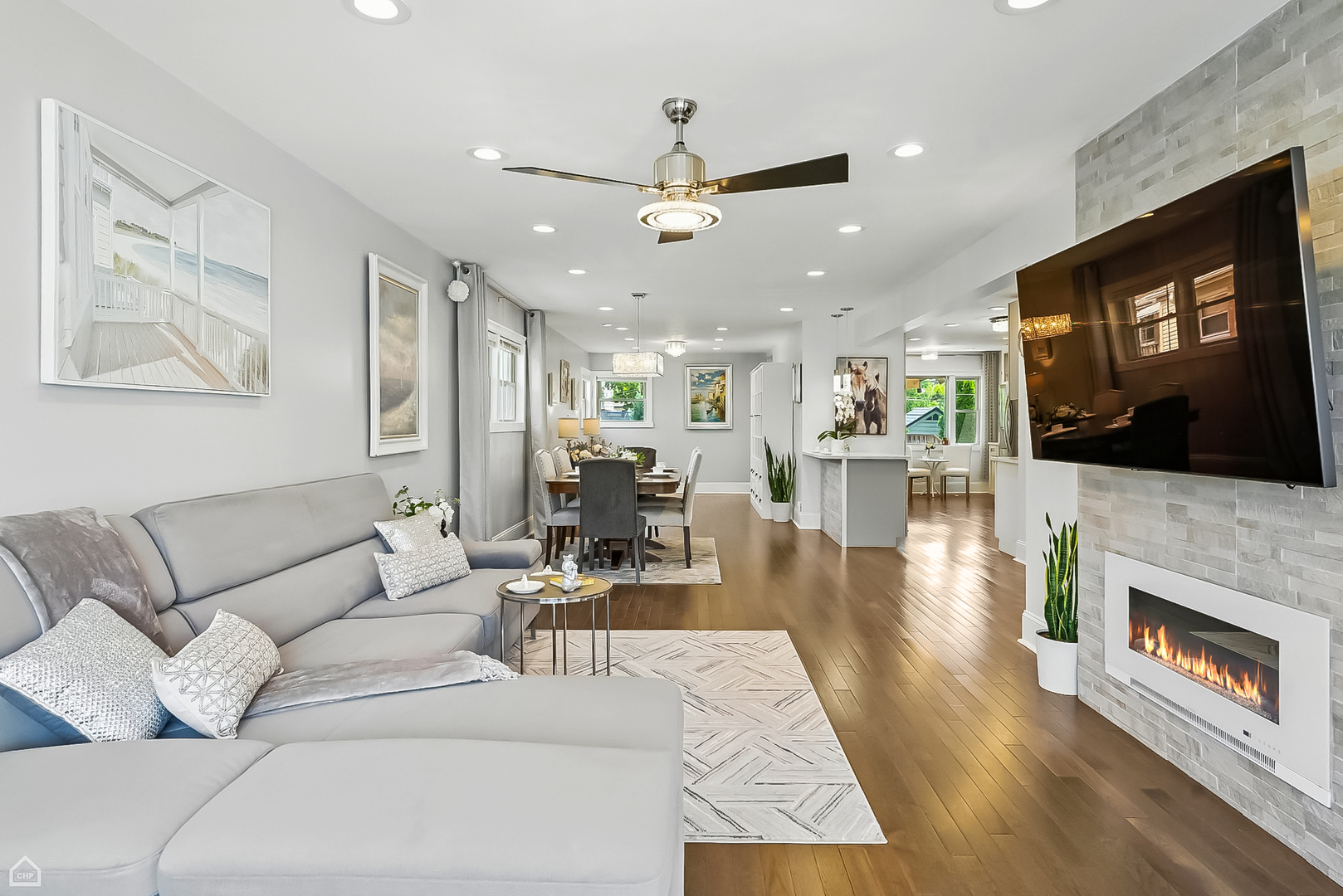 7515 W Roscoe Street, Chicago, IL 60634