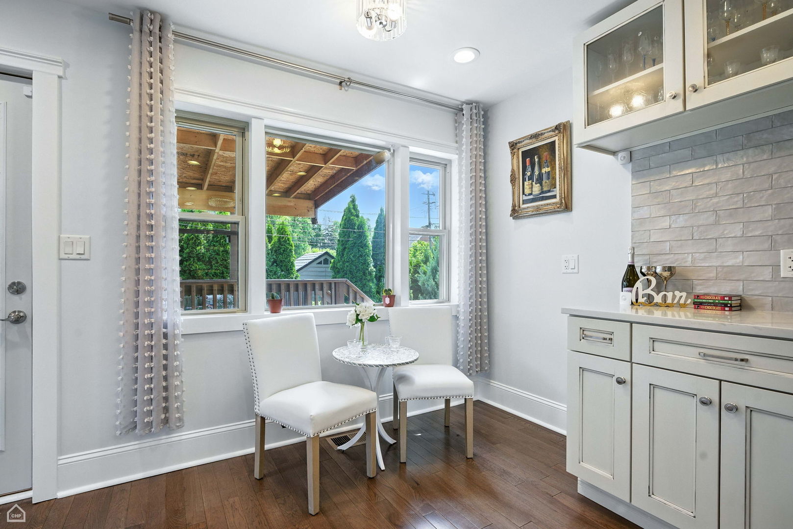 7515 W Roscoe Street, Chicago, IL 60634