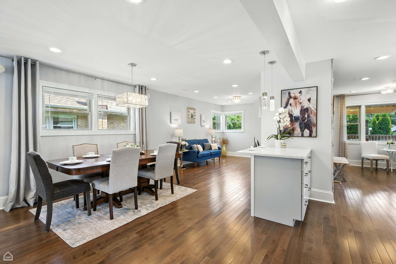 7515 W Roscoe Street, Chicago, IL 60634