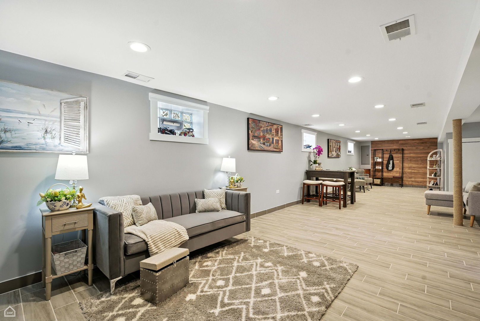 7515 W Roscoe Street, Chicago, IL 60634