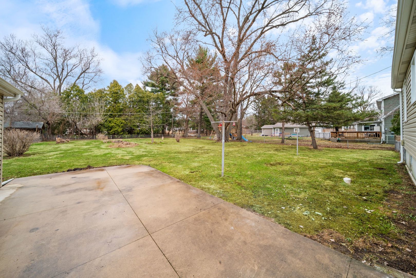 28w686 Townline Road, Warrenville, IL 60555