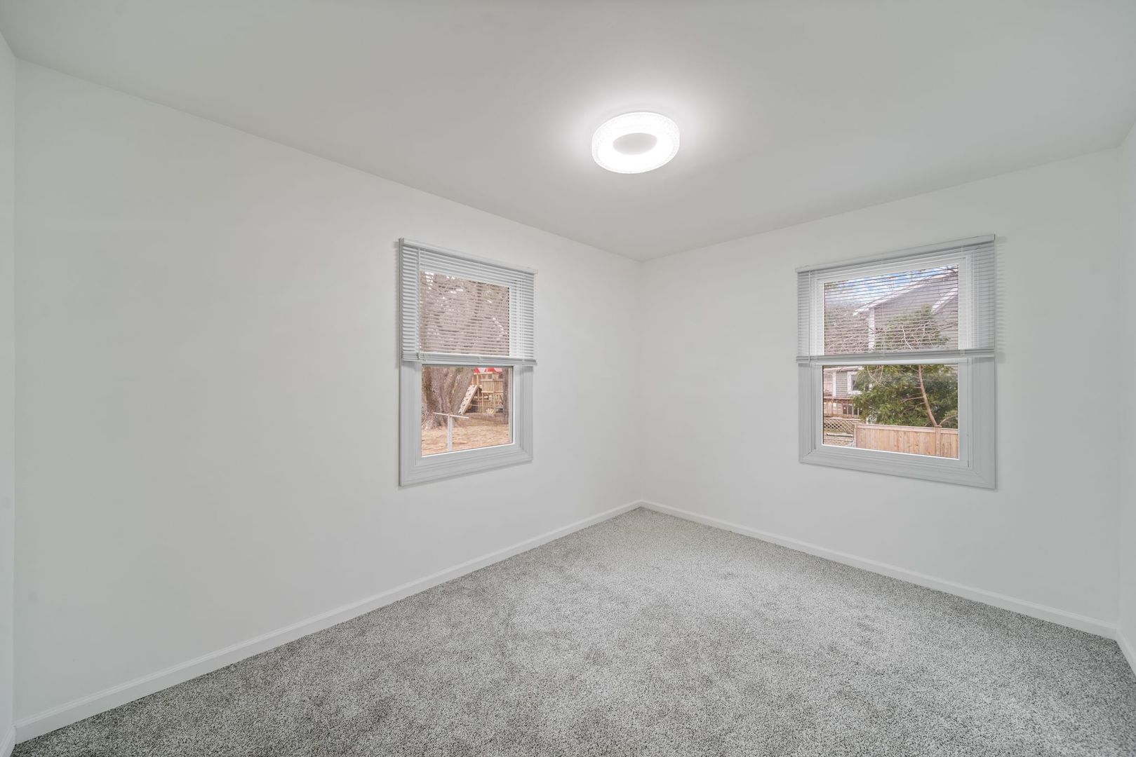 28w686 Townline Road, Warrenville, IL 60555