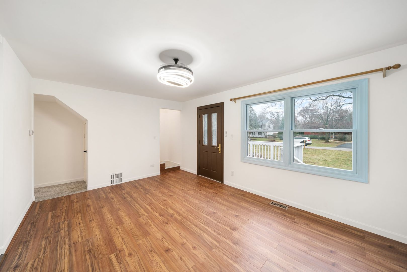 28w686 Townline Road, Warrenville, IL 60555